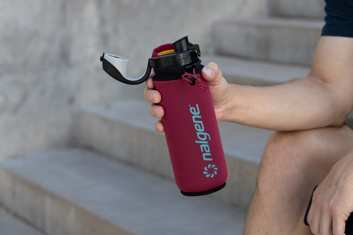 Nalgene product detail: 24oz Neoprene Sleeve I7 — 24oz Neoprene Sleeve